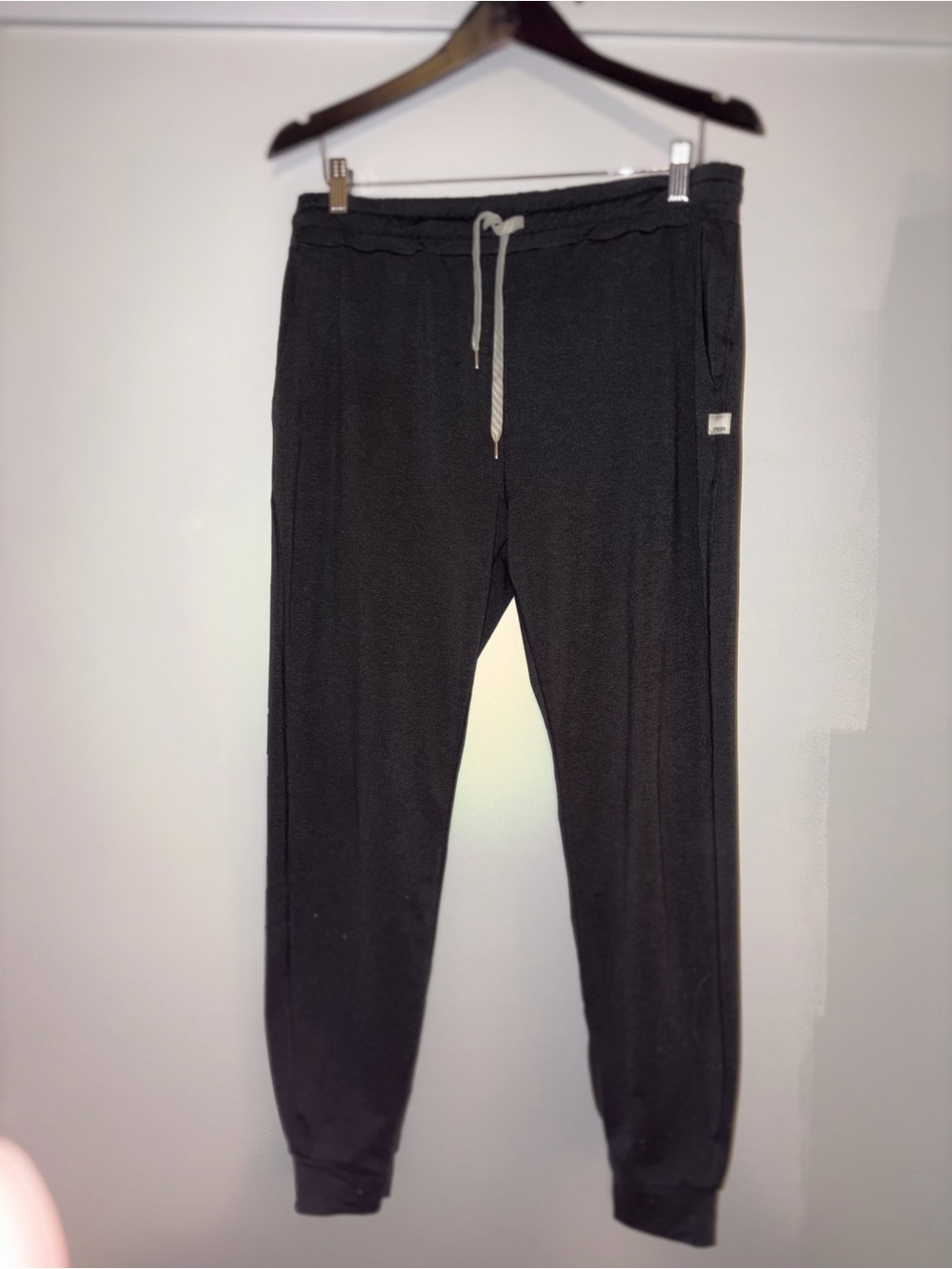 Vuori women’s Black Drawstring Jogger Pants